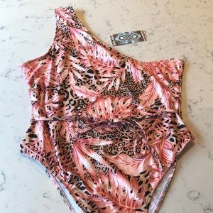 One piece, one strap bathing suit